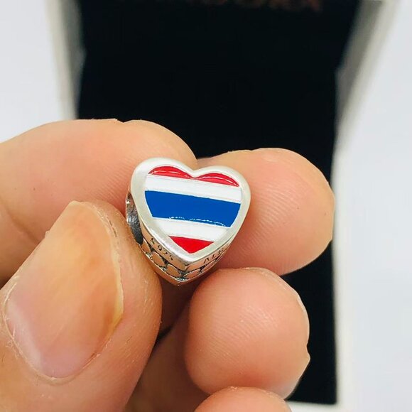 ✨🔥Pandora Thailand Country Exclusive Heart Charm - Picture 1 of 3